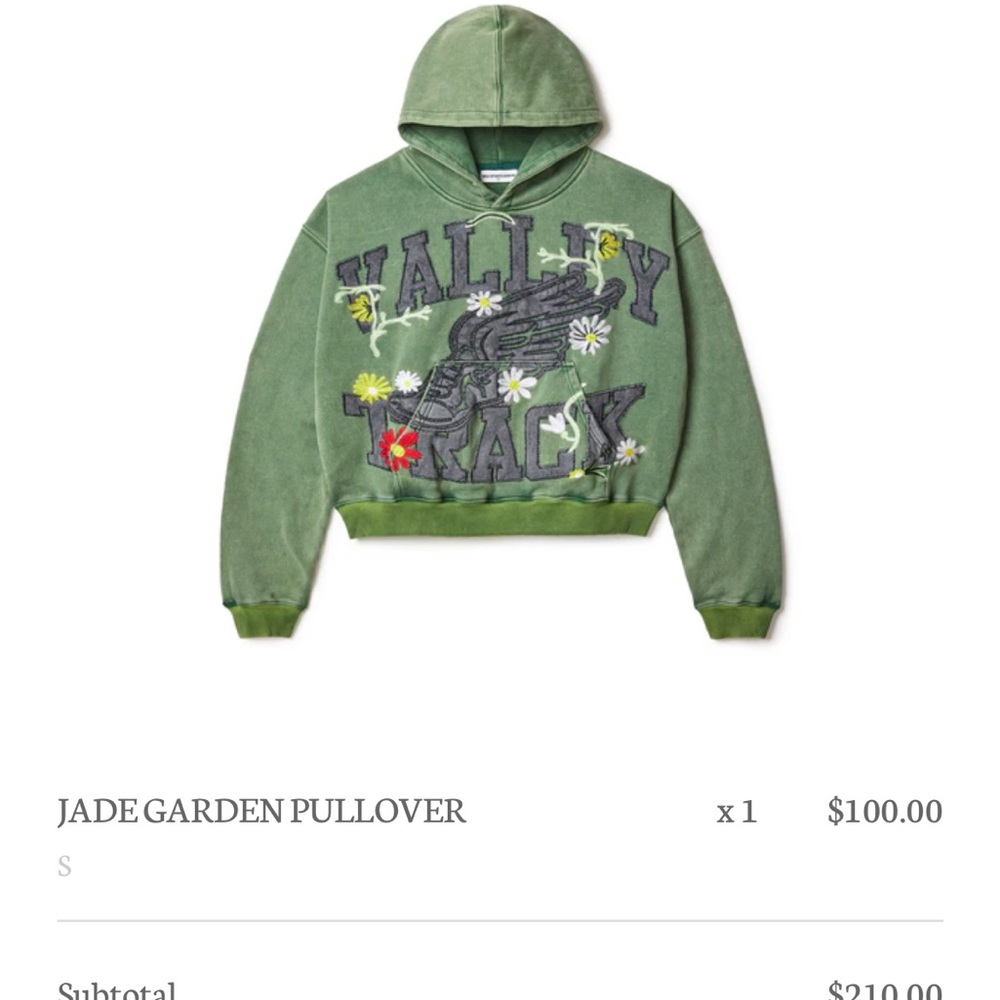 Brand new vale forever sweat suit. Wrong size ordered. My mistake is your gain.